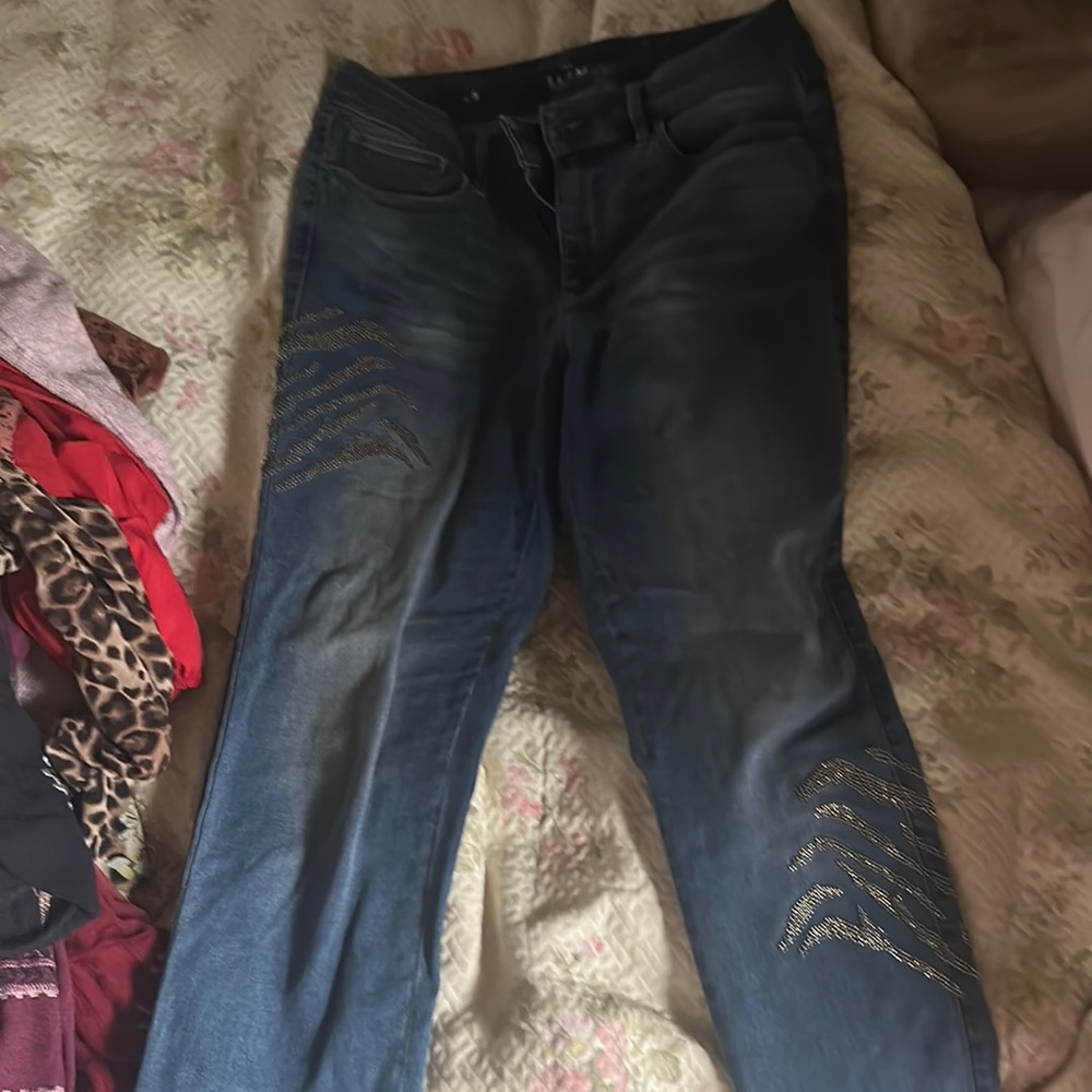 Whbm size 8 embellished jeans